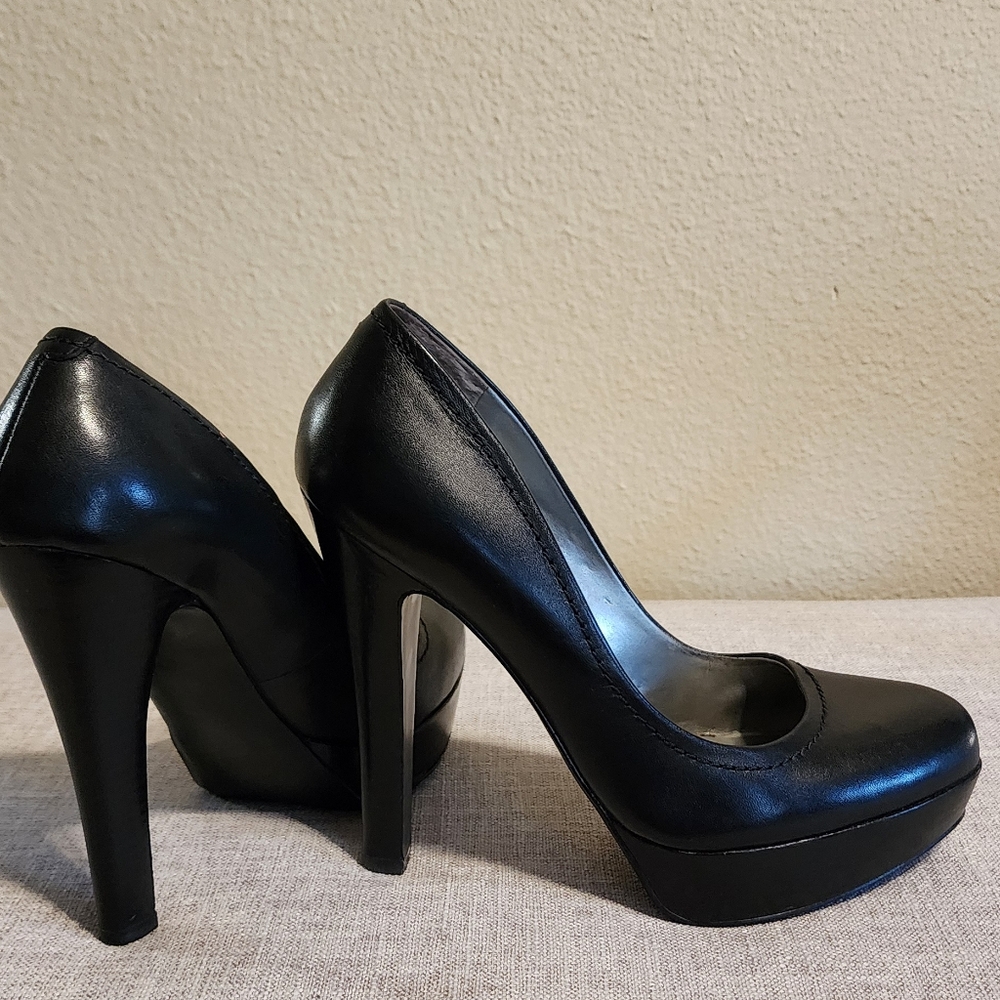 GUESS black pumps